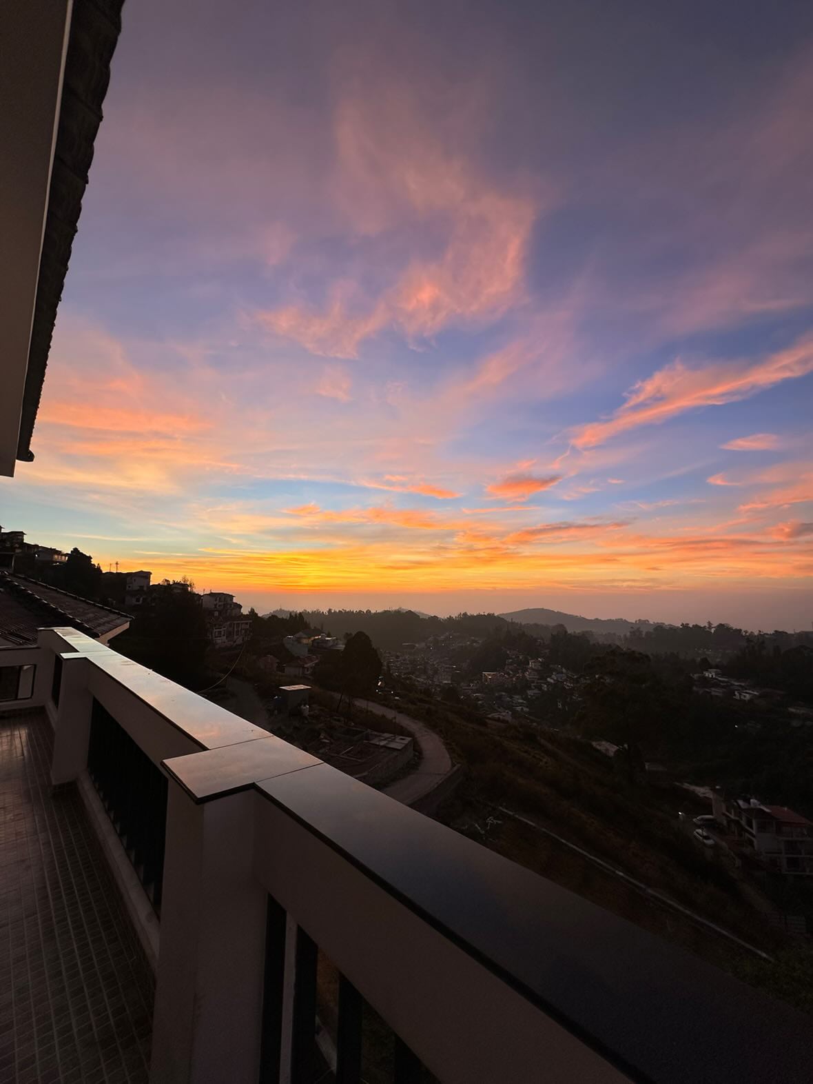 Sky Villa, stunning home with Misty Mountain Views