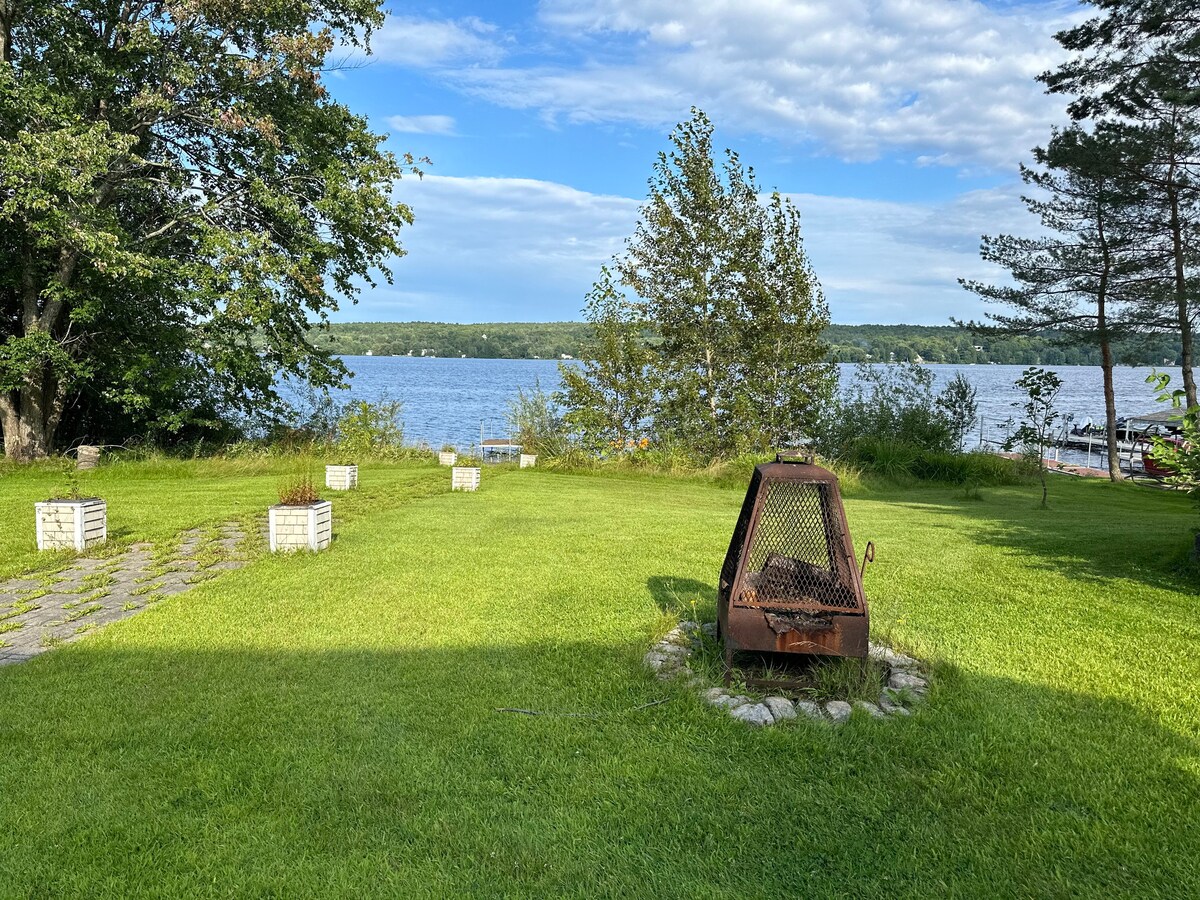 Maison au Bord du Lac Magog Location au mois