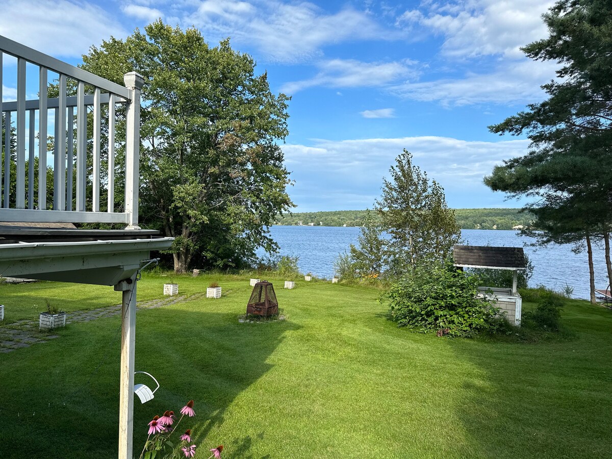 Maison au Bord du Lac Magog Location au mois