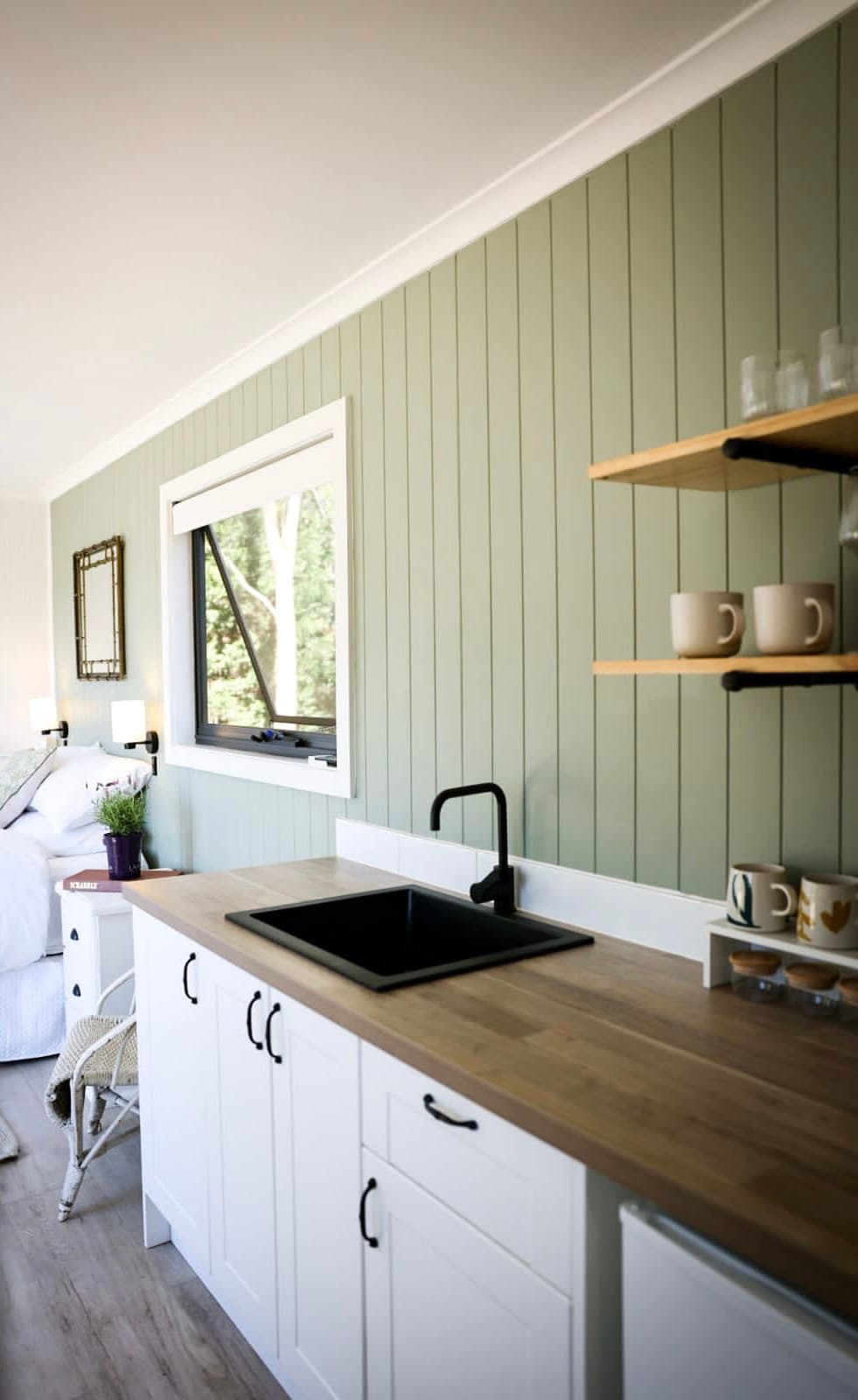 Tiny Cabin Exeter Outdoor Bath and Horse Property