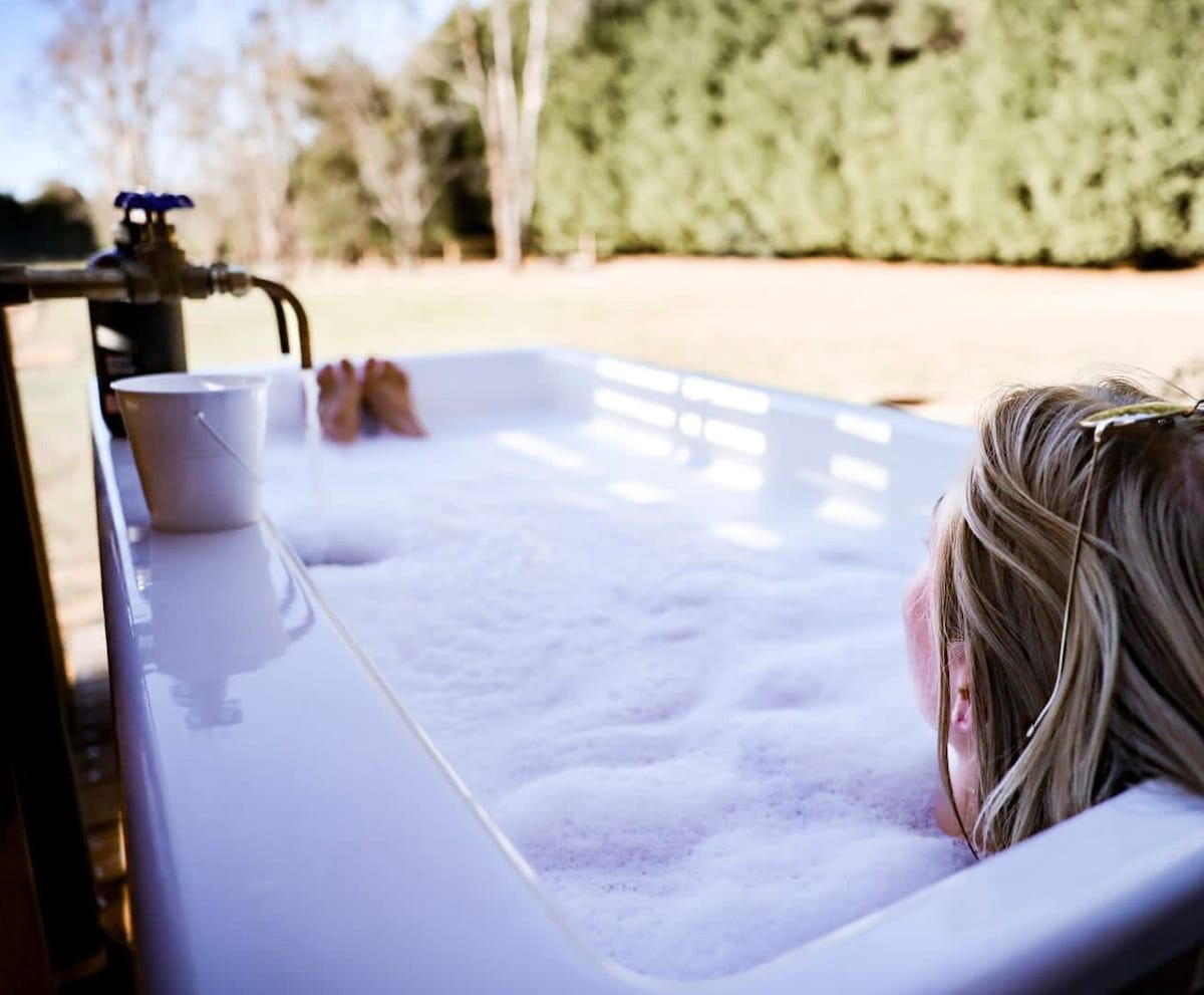 Tiny Cabin Exeter Outdoor Bath and Horse Property