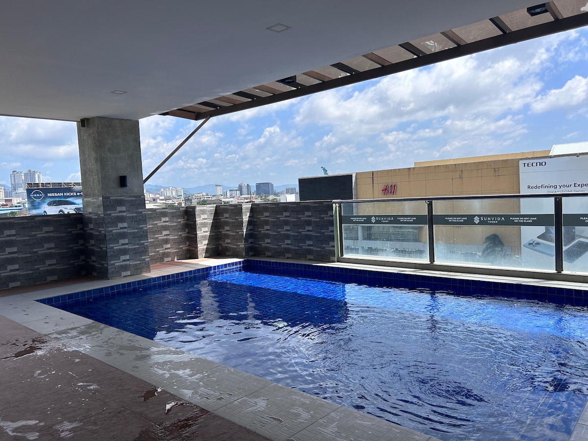 SM SunVida公寓，配备游泳池，健身房50MBPS无线网络Netflix