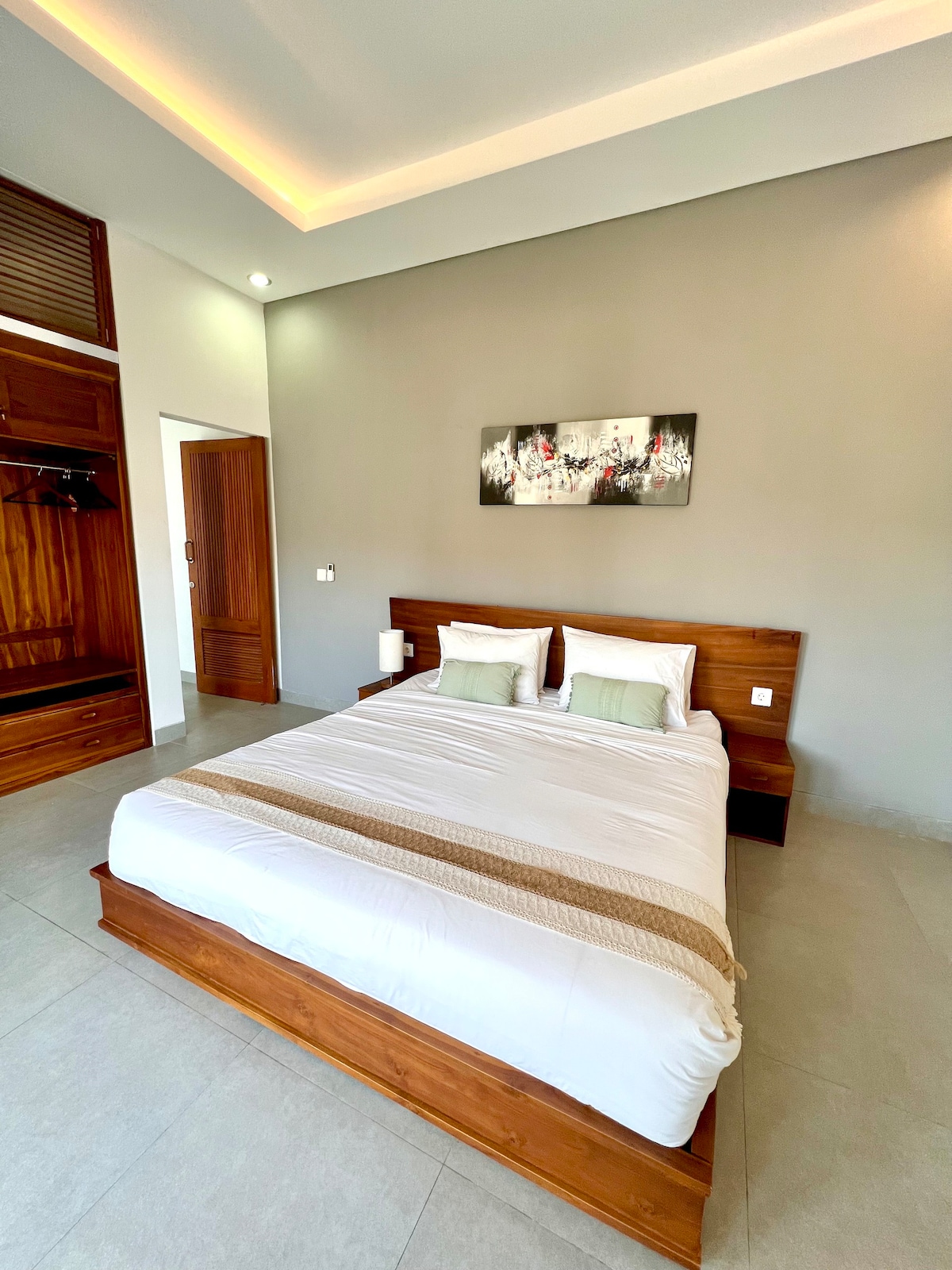 NEW Modern Tropical Villa Seminyak Umalas