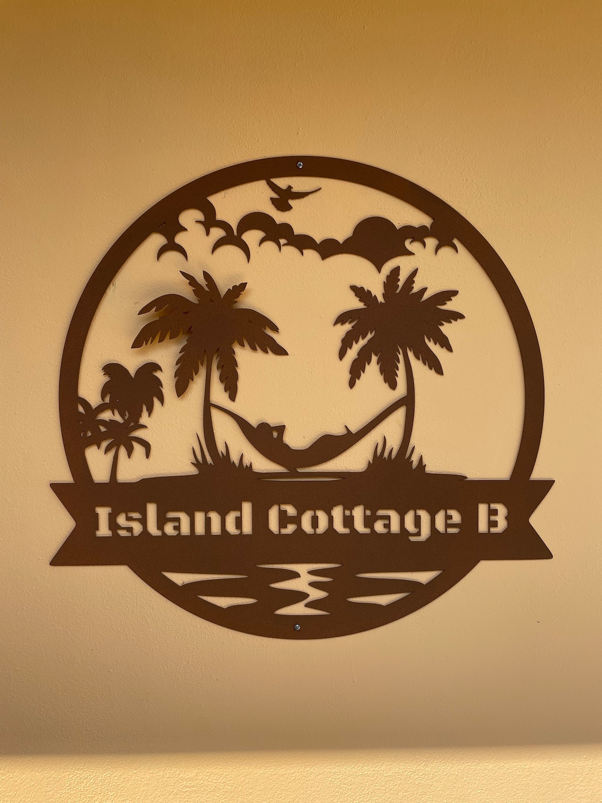 Island Cottage B