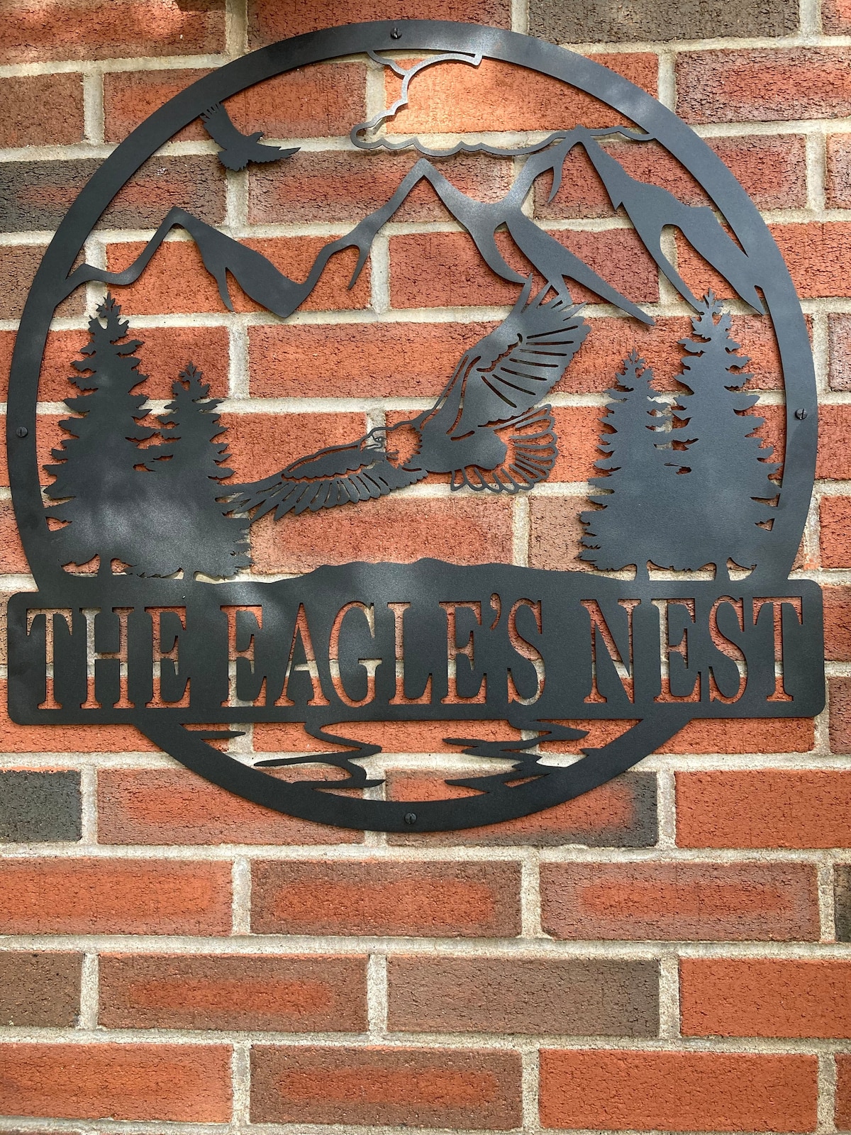 The Eagle’s Nest (3br Apt)