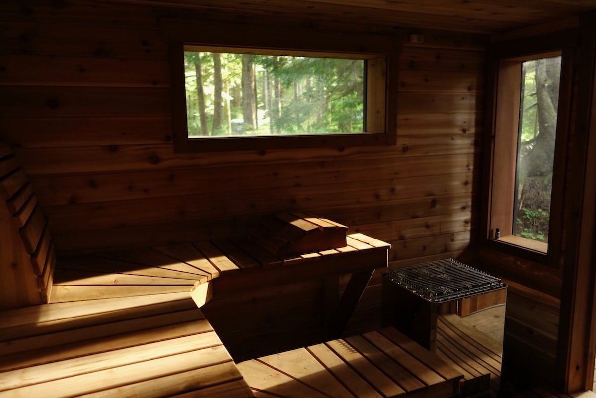自然空间：桑拿和热水浴缸@ Coastland Camp