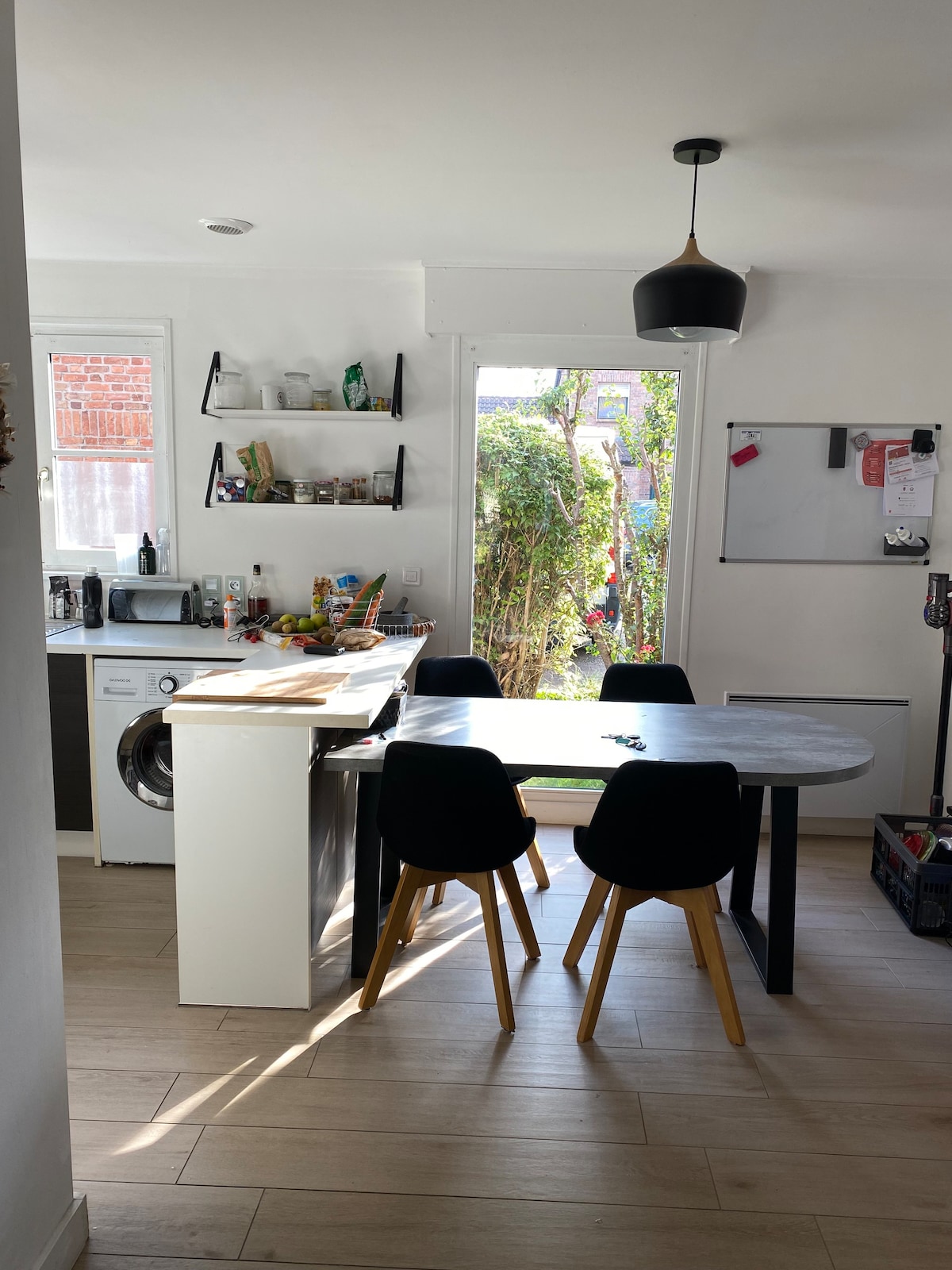 Jolie Maison en lotissement près du Stade Arena