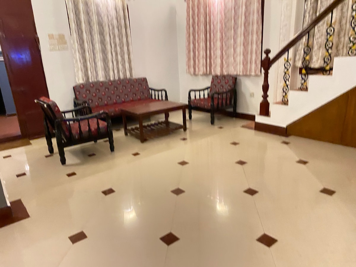 Independent 4BHK villa near Beach