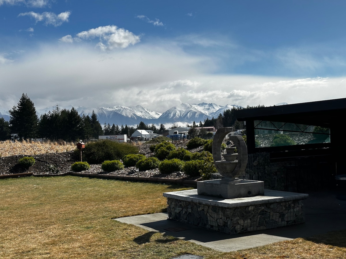 LH Twizel Fountain Retreat