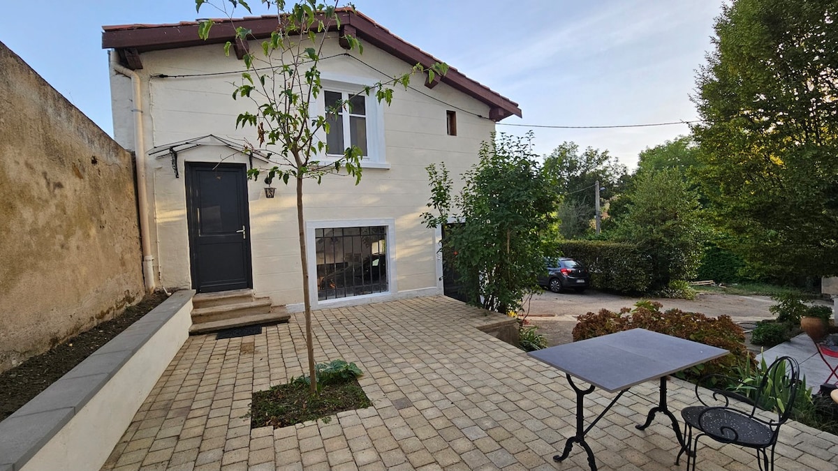 Maison indépendante dans propriété - 5 min stade