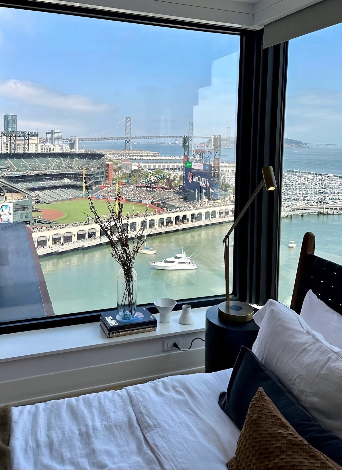 Luxury Condo ~ Iconic Waterfront & City View in SF