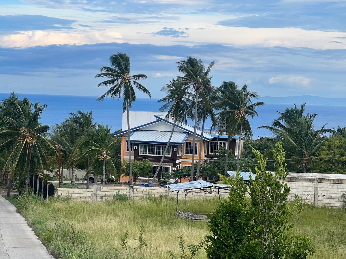 Lagunde Oslob Apartment (entire floor)