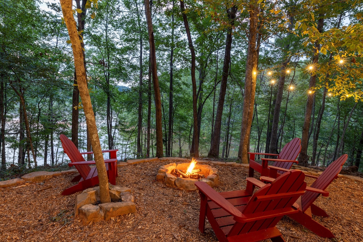 Decompress! Cozy private lake retreat. Fast wi-fi