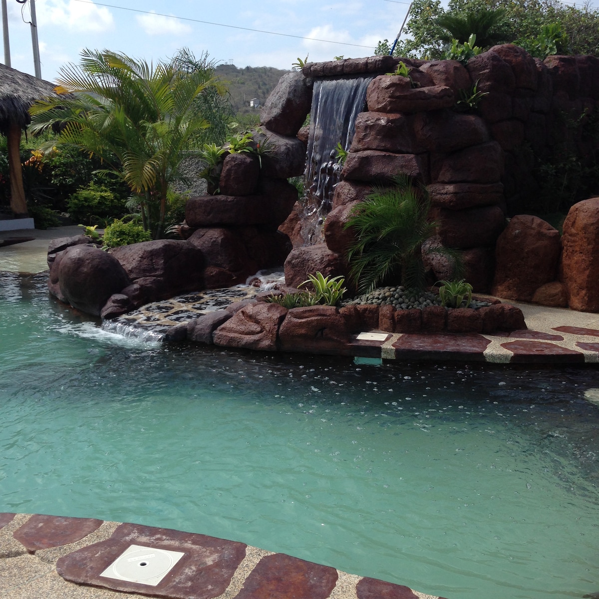 Casa Banderas poolside casita.