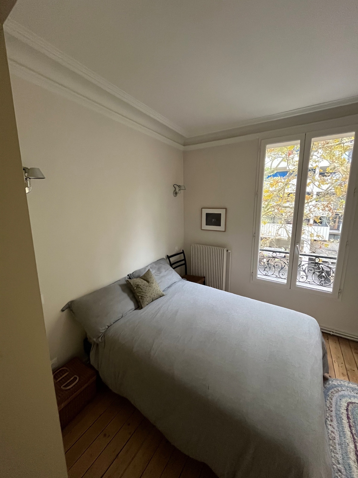 Parc Haus: Chic Flat Beside Metro, Buttes Chaumont