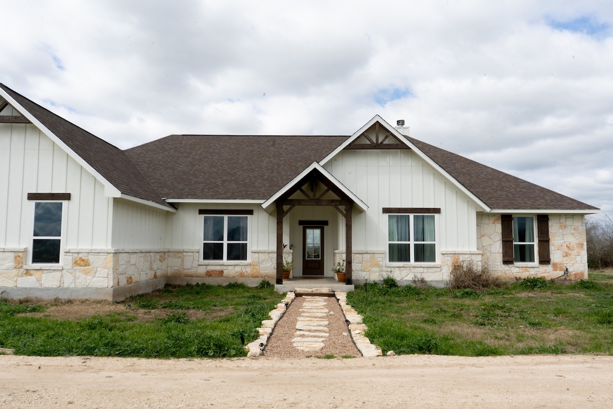 Private Bed & Bath in Ranch Home