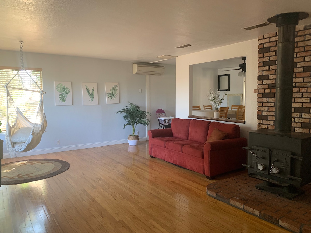 Spacious and affordable home near downtown Redding