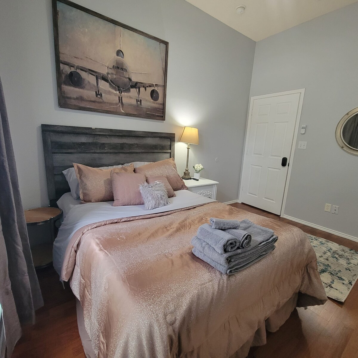 Comfy Private Room Near UNT/TWU and DentonSquare