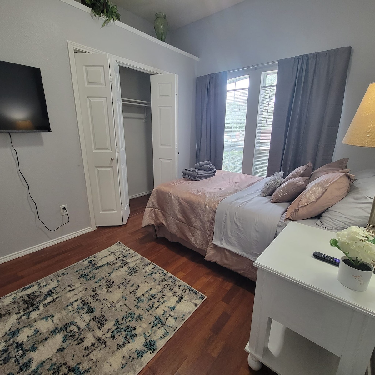 Comfy Private Room Near UNT/TWU and DentonSquare