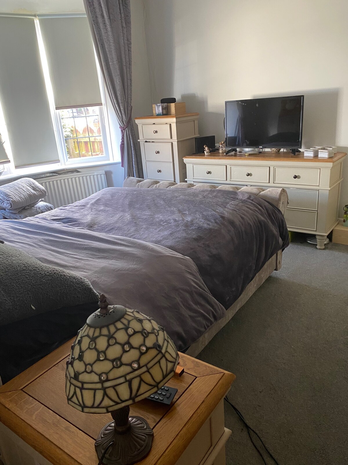 Large bedroom and hot tub hire