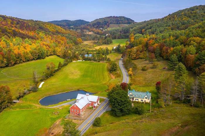 Pomfret Valley Farmhouse