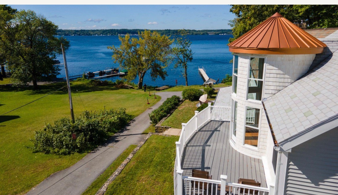 Pristine Lake House w/ Guest Suite