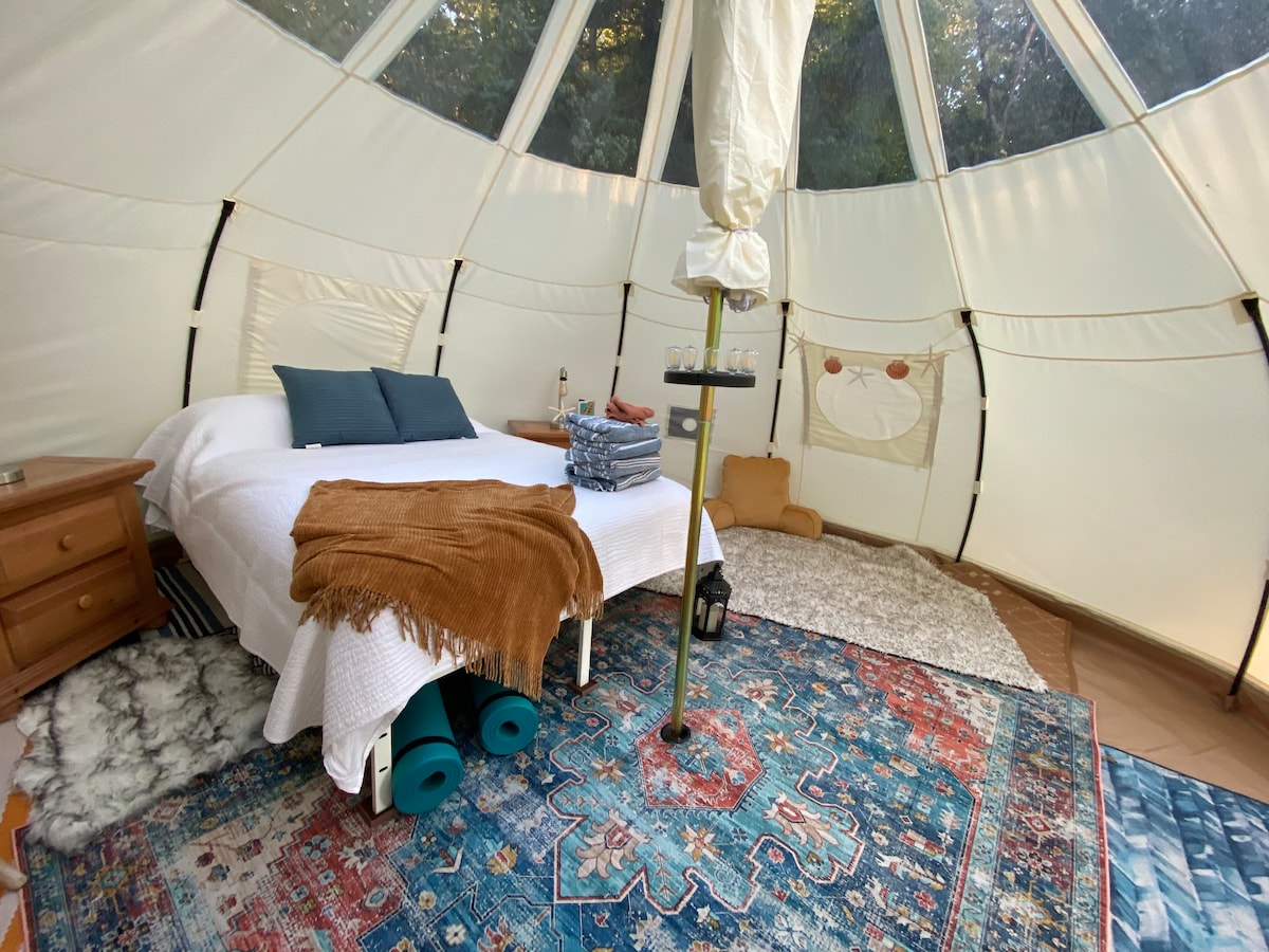 Rooted Acres NJ Glamping Retreat (Bella Mar Tent)