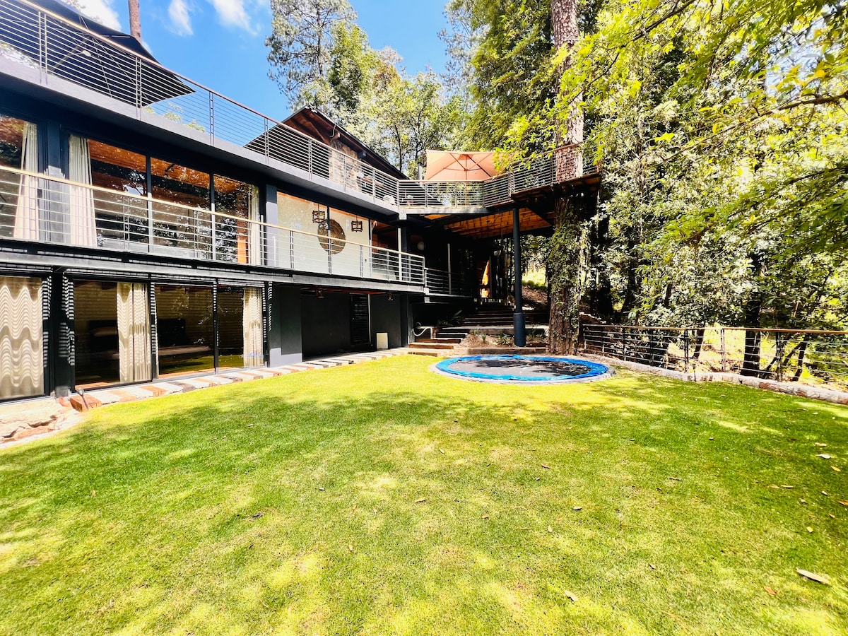 Casa Halaken, Valle de Bravo