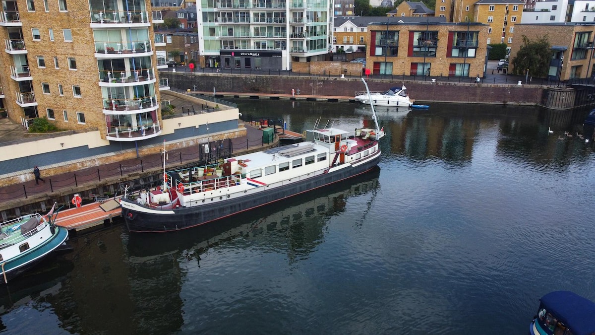 Come stay on our beautiful Dutch barge - sleeps 8!