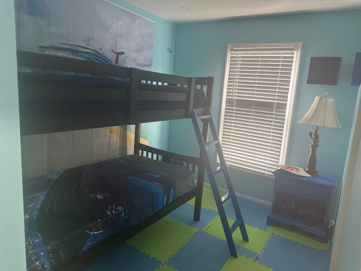 Live ExPERIENCE TiTANIC BED