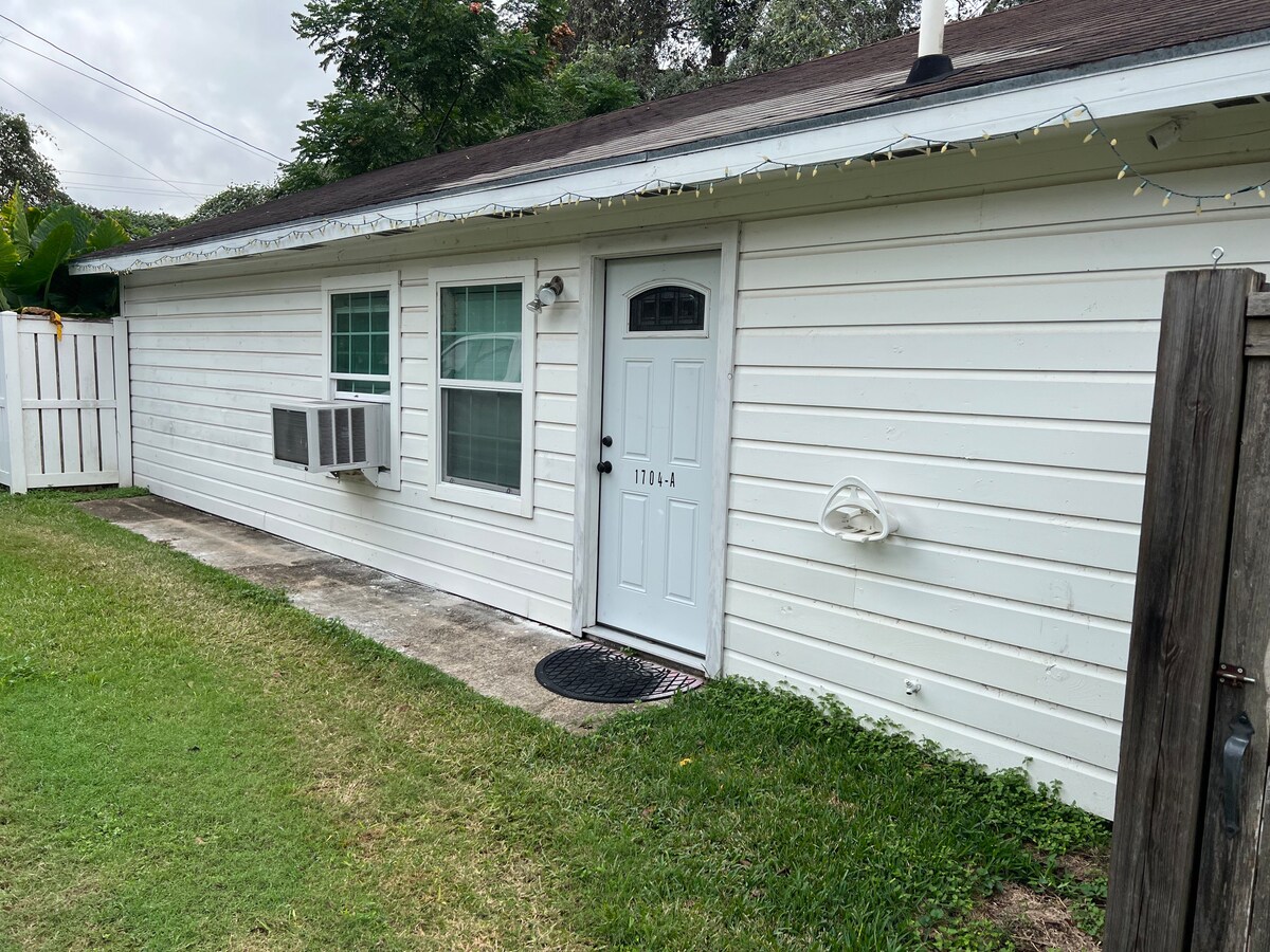 Cottage House in Bay City