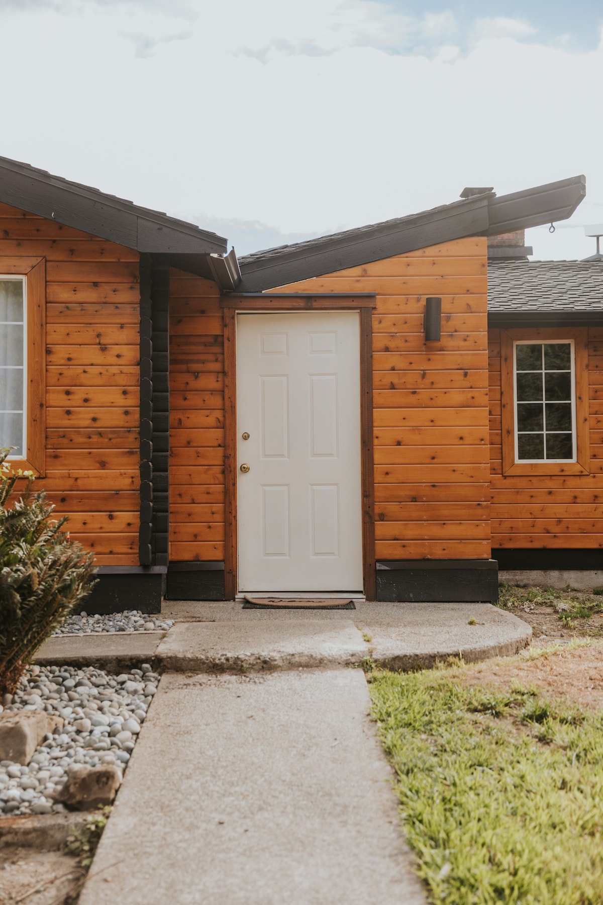 Forest Edge Escape-Log Cabin