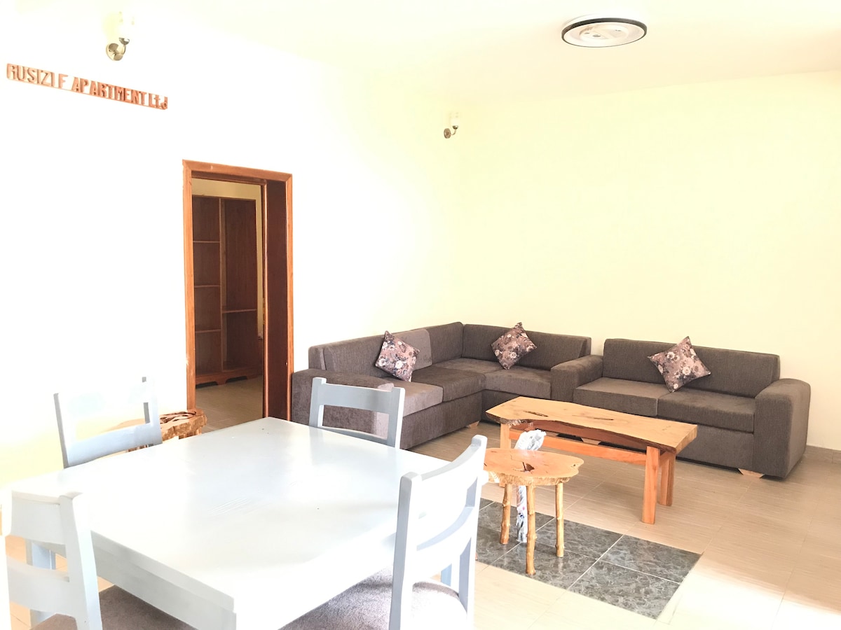 2 bedroom fully furnished apartment with patio