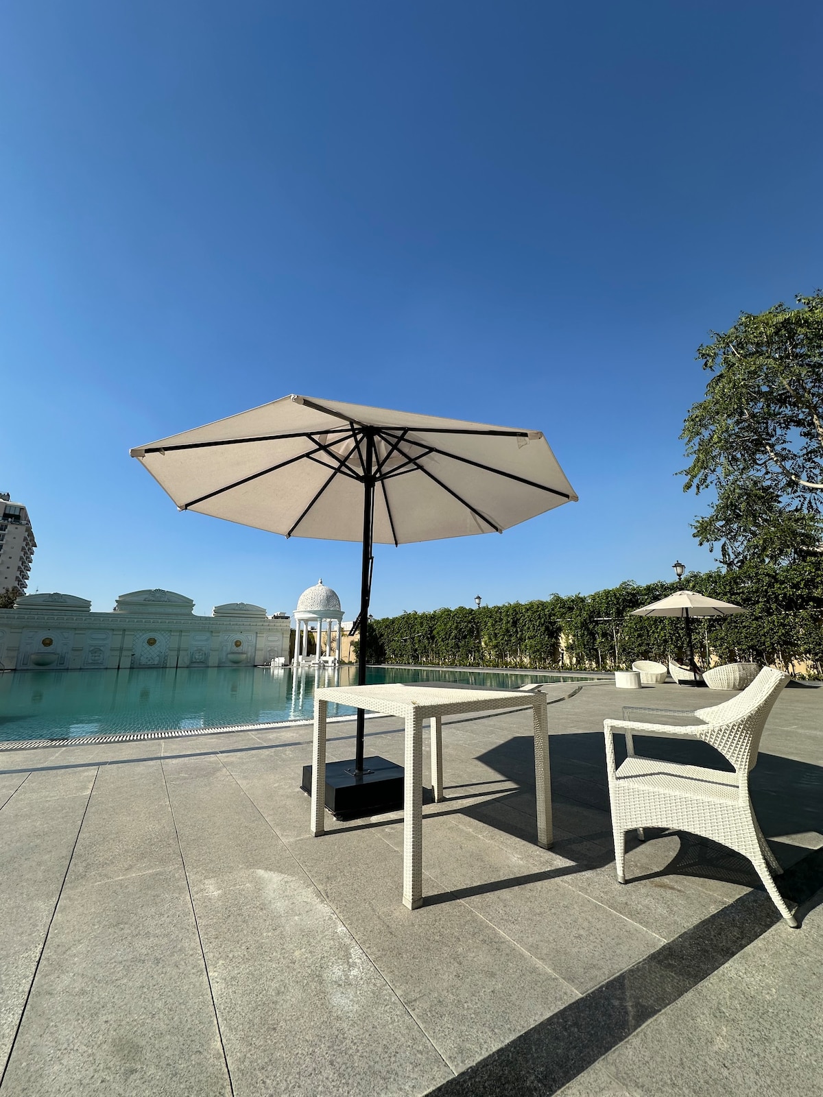 Panoramic Perch Swimming Poolside Living