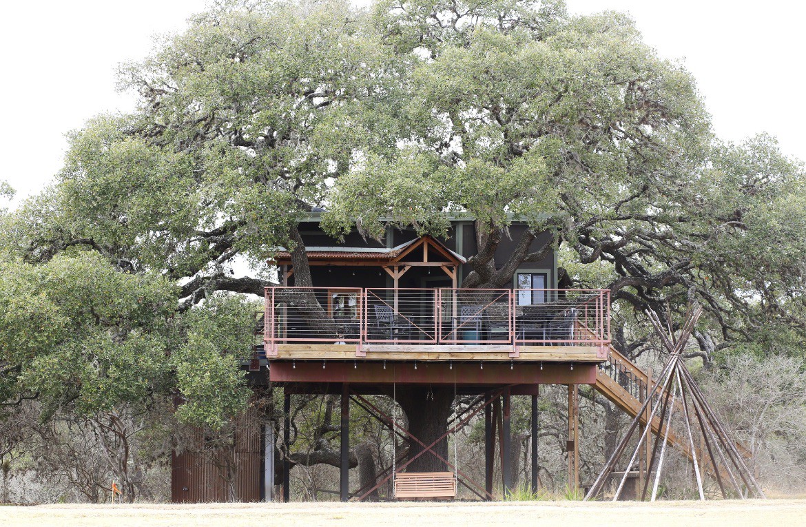 Hill Country Treehouse