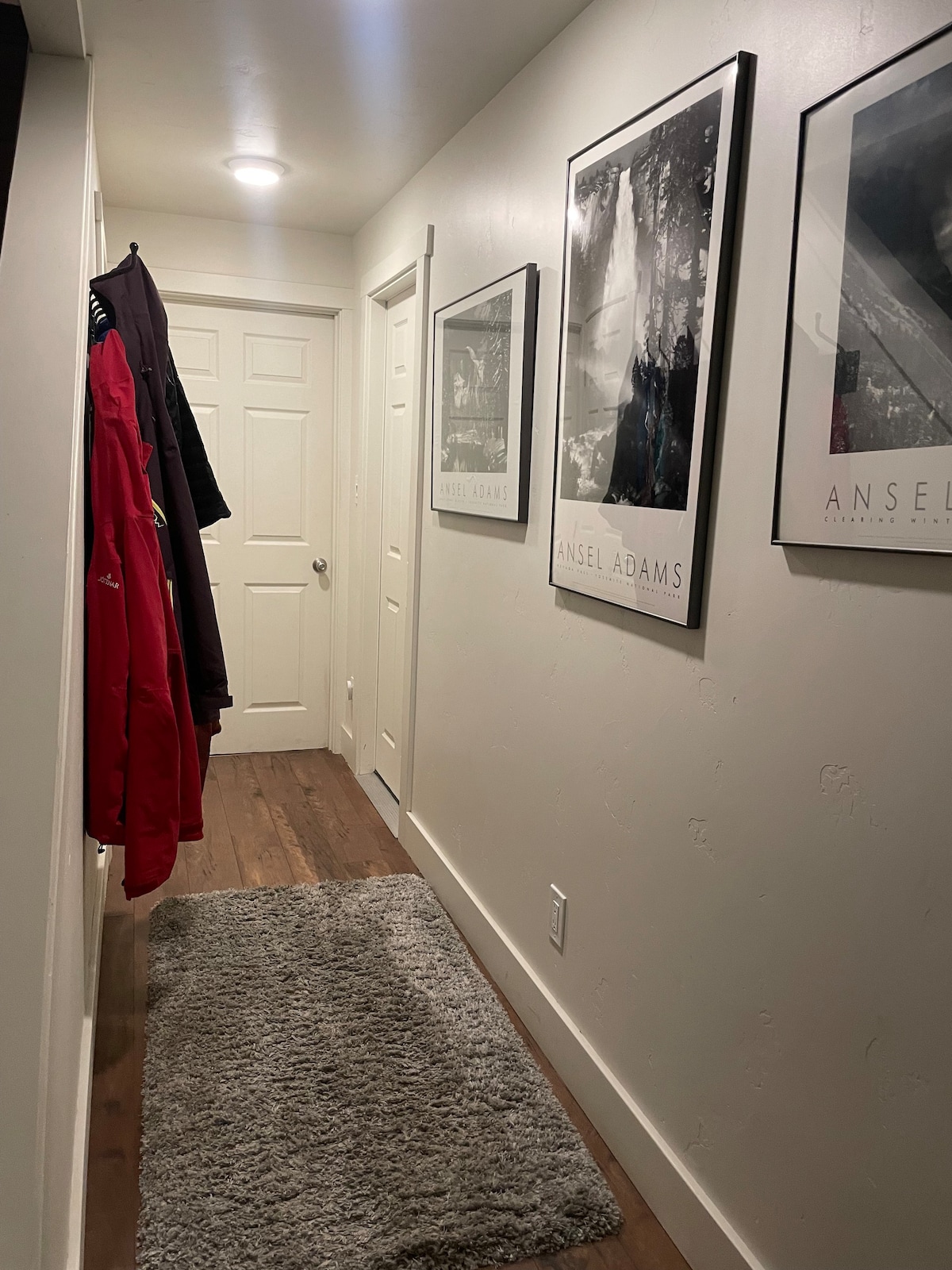 Downstairs in townhouse 2bd/1ba ebike rental avail