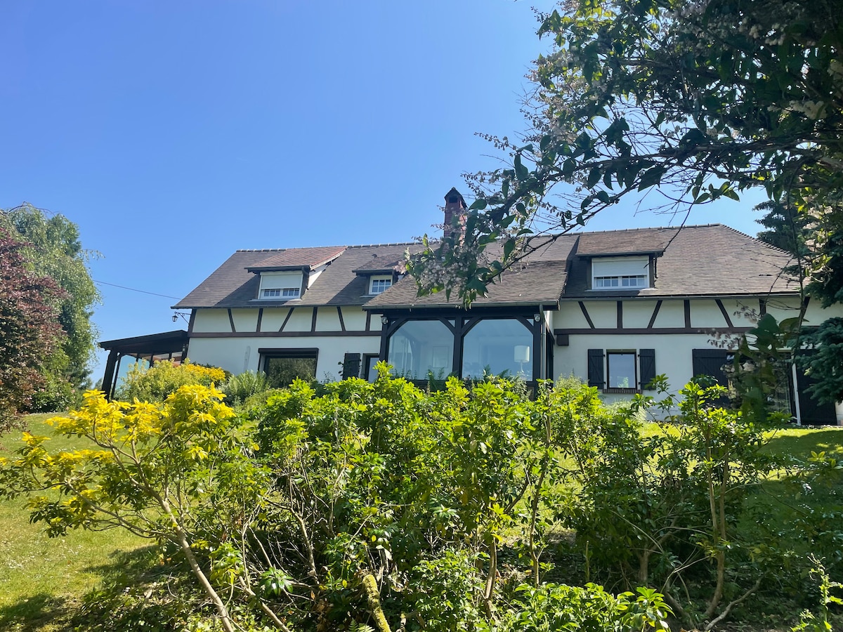 Longère confortable au cœur de la forêt de Lyons