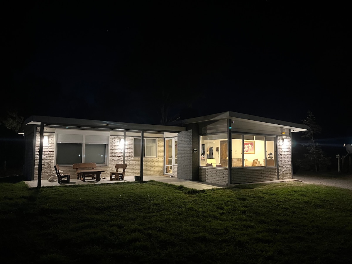 Casa con piscina y gran jardín "El encuentro".