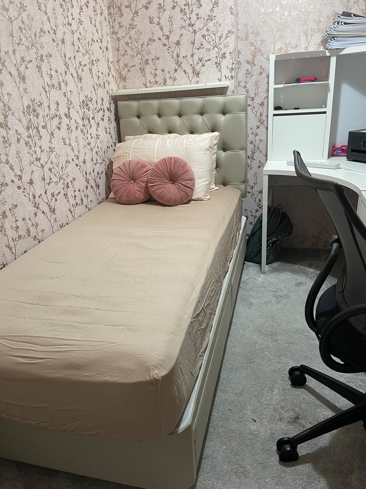 Single bed near etihad stadium and citycenter