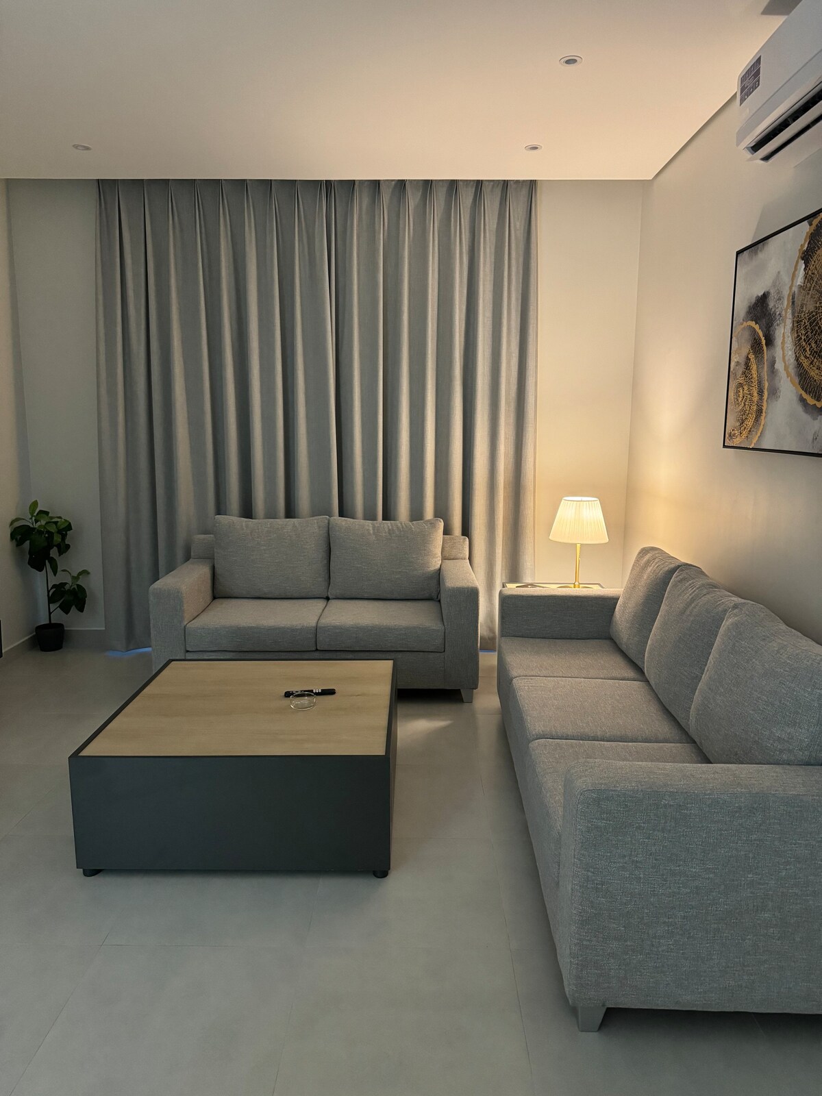 Luxurious apartment-3F