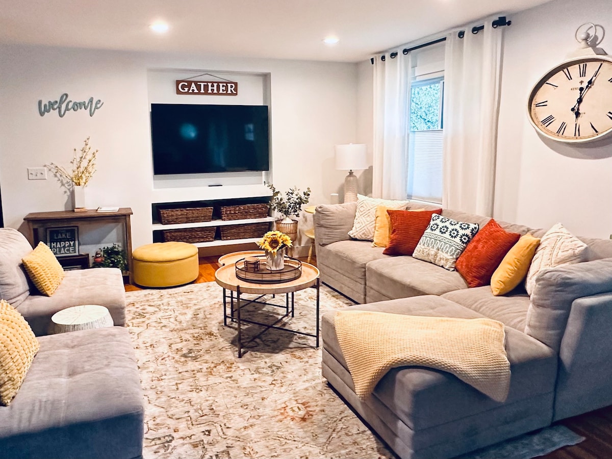 Beautiful in-town home with upgraded kitchen