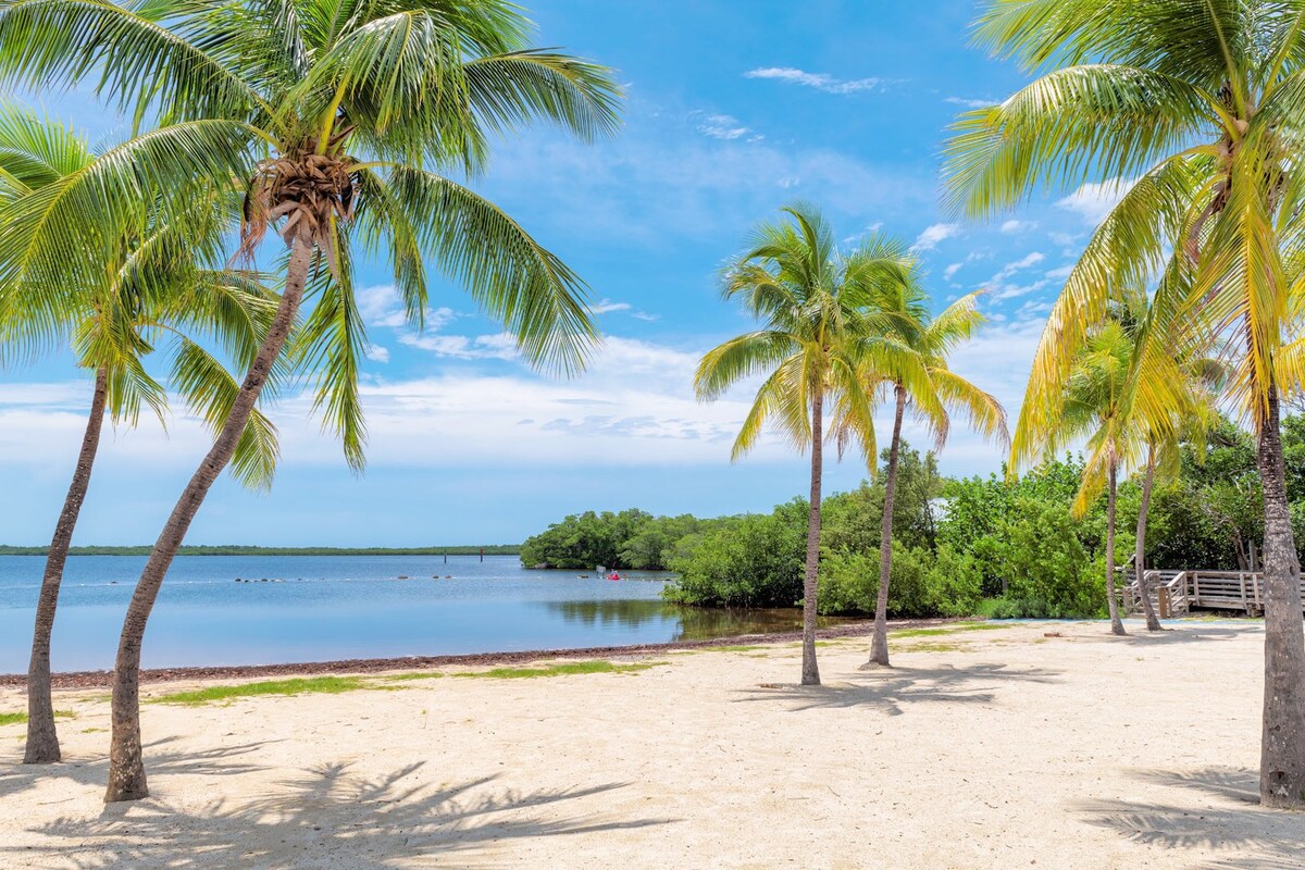 Private camper with beach access