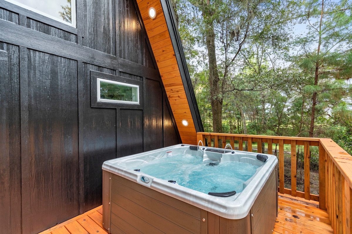 带热水浴缸的舒适A型度假屋！