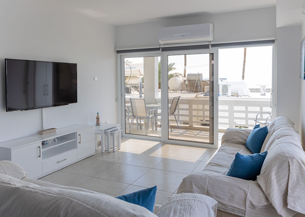 Larnaca Beachhouse Apartment