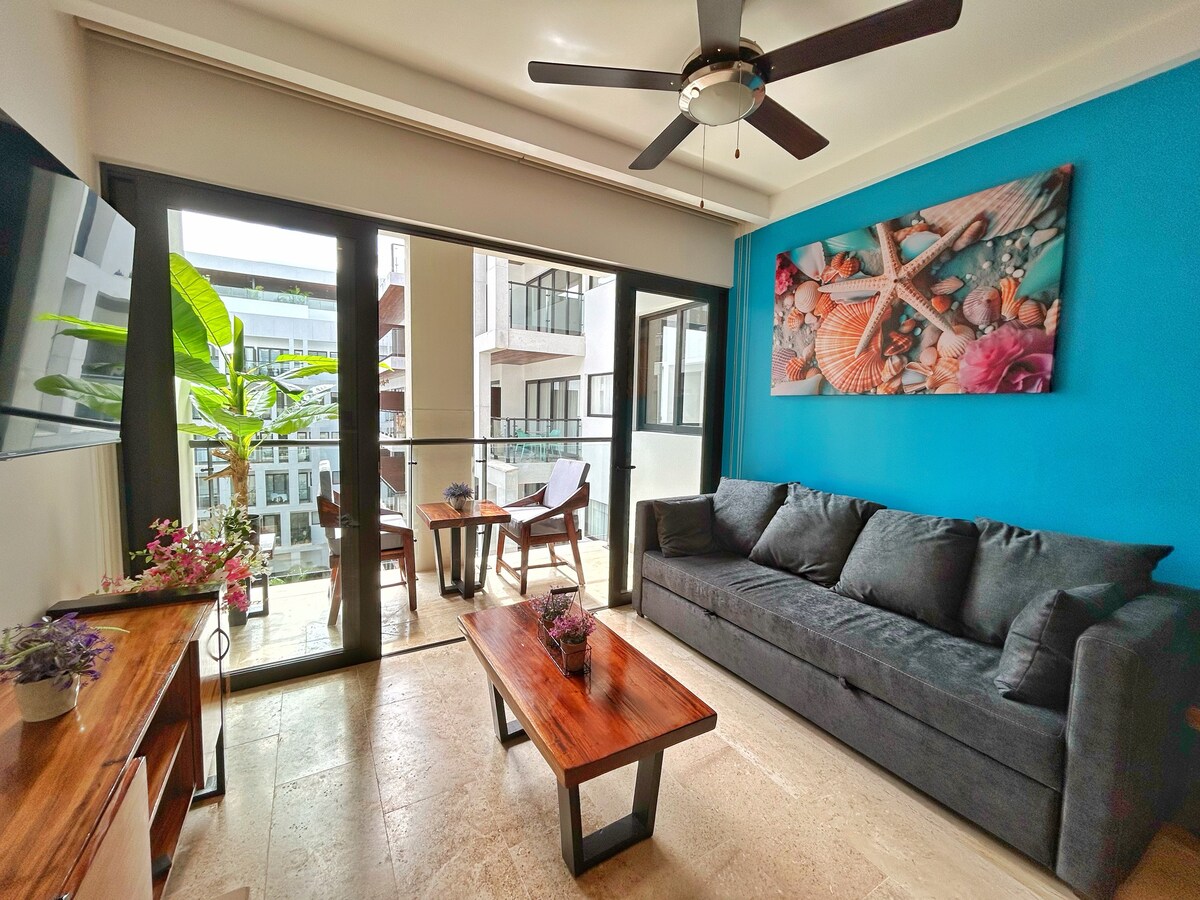 New modern 1BD, ocean view rooftop great location