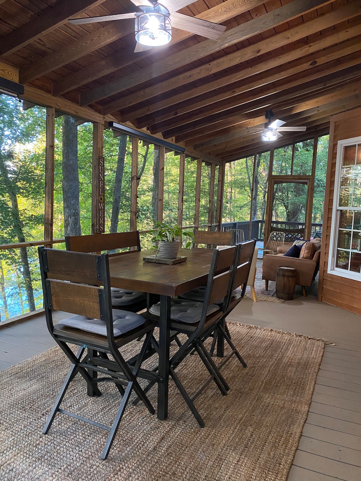 Wooded Cabin on Rocky River