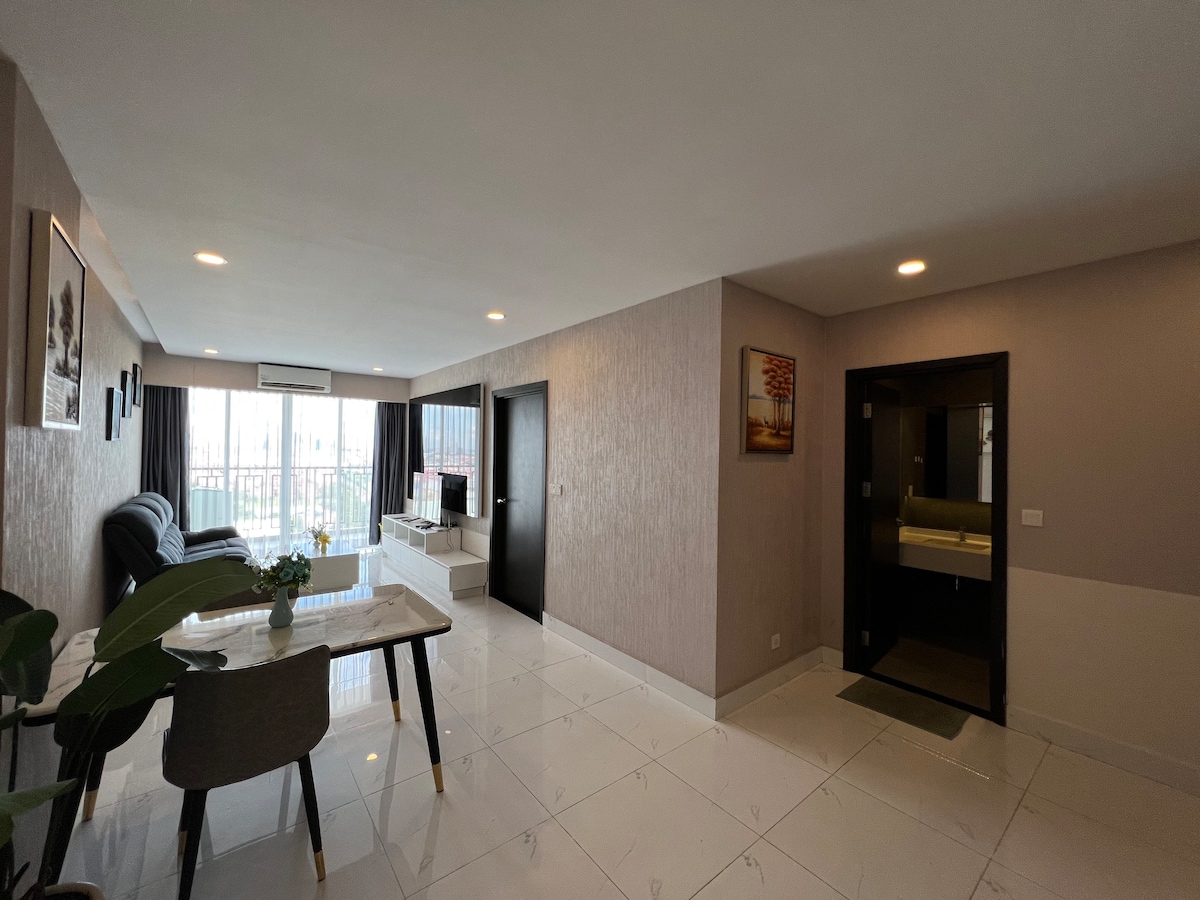 66m2 Condo Room on 14th Floor