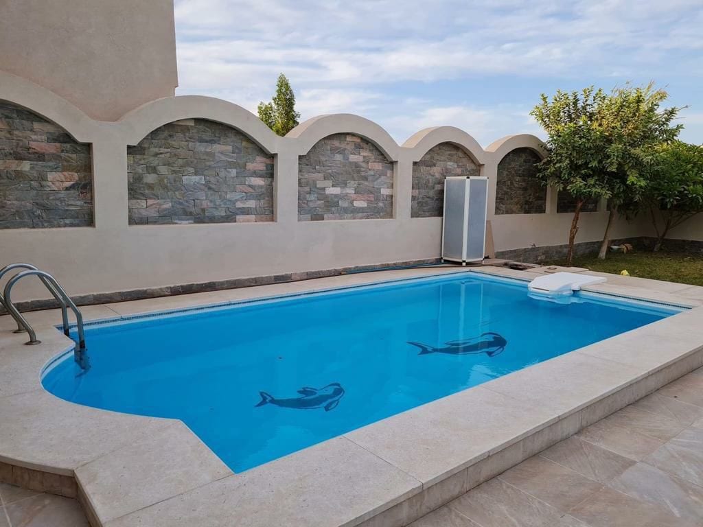 A Villa with pool + Beach access