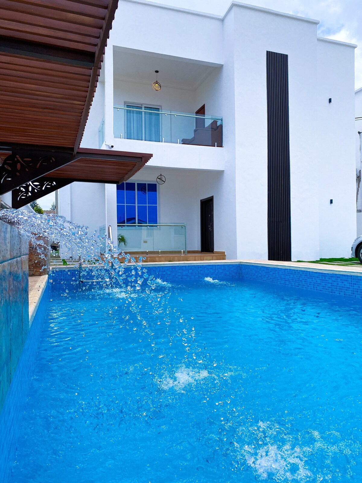 Luxury 4BR Villa with Pool