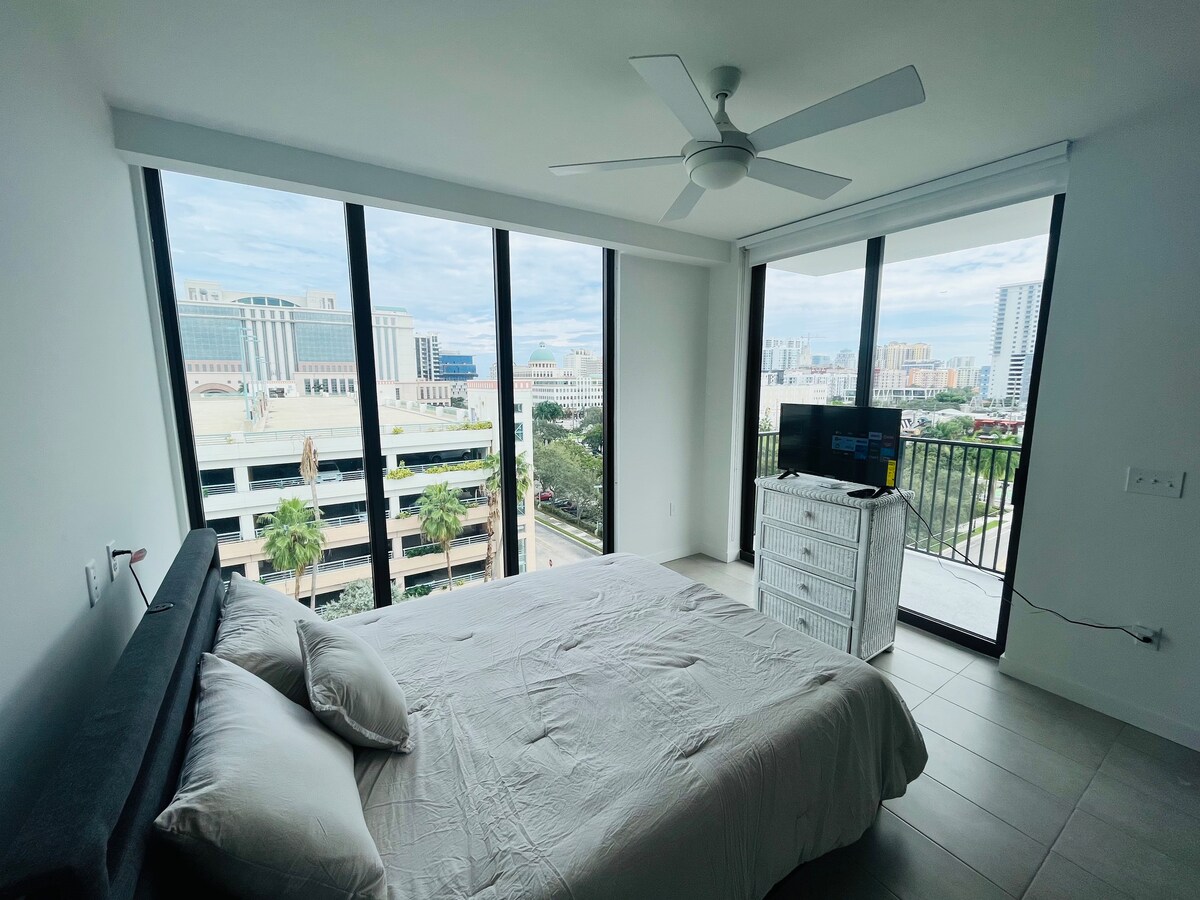 Solo Shared Room - Downtown WPB